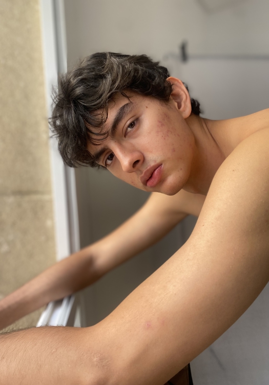 JULIAN VALENCIA